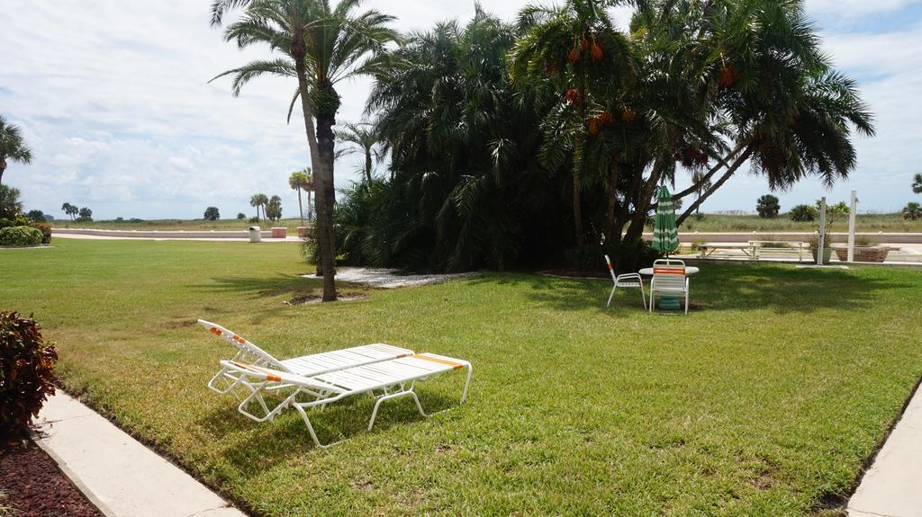 Tropic Terrace Of Treasure Island Hotel St. Pete Beach Exterior photo