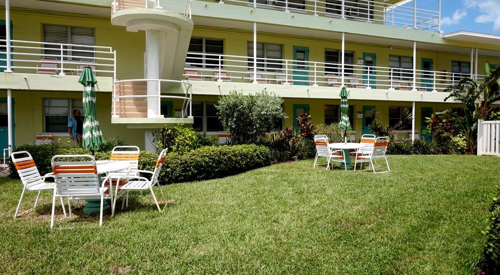 Tropic Terrace Of Treasure Island Hotel St. Pete Beach Exterior photo