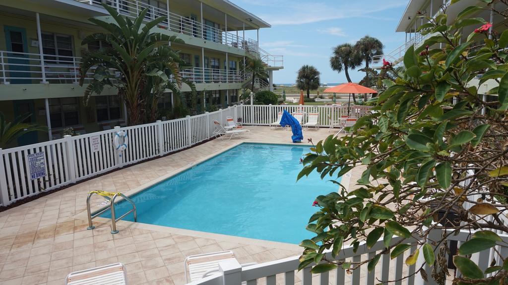 Tropic Terrace Of Treasure Island Hotel St. Pete Beach Exterior photo