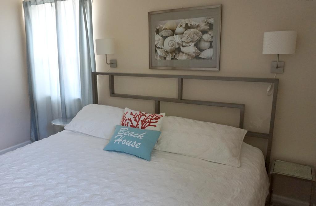 Tropic Terrace Of Treasure Island Hotel St. Pete Beach Room photo