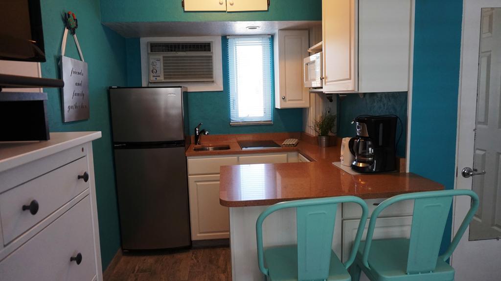Tropic Terrace Of Treasure Island Hotel St. Pete Beach Room photo