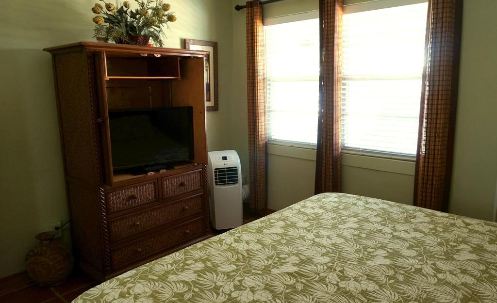 Tropic Terrace Of Treasure Island Hotel St. Pete Beach Room photo